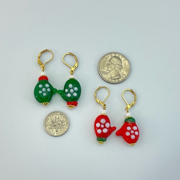 Host Pick! New Green Christmas Mitten Earrings, Handmade, Lamp Work Glass, Gift - Picture 9 of 10